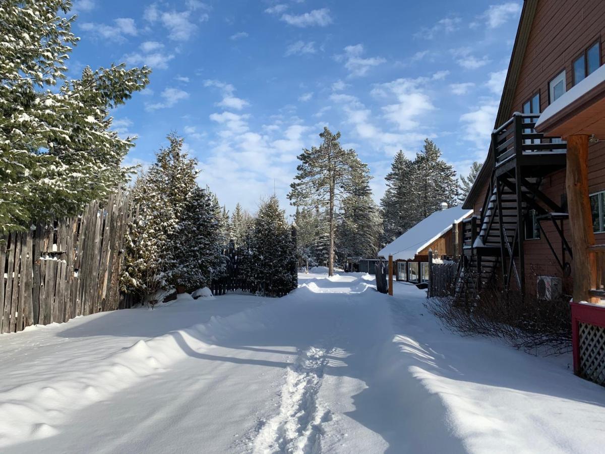 L'auberge Refuge Du Trappeur Saint Mathieu Du Parc