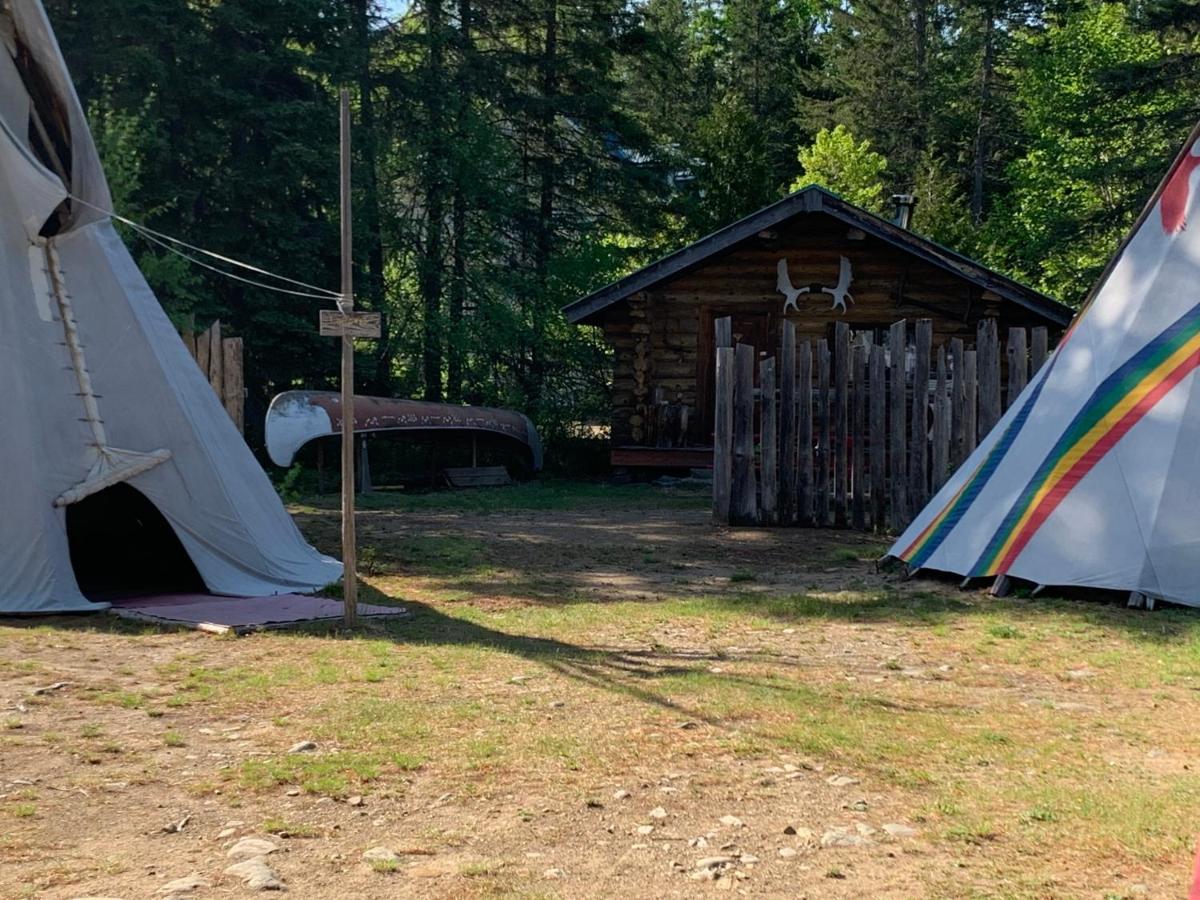 Inn L'auberge Refuge Du Trappeur Saint Mathieu Du Parc
