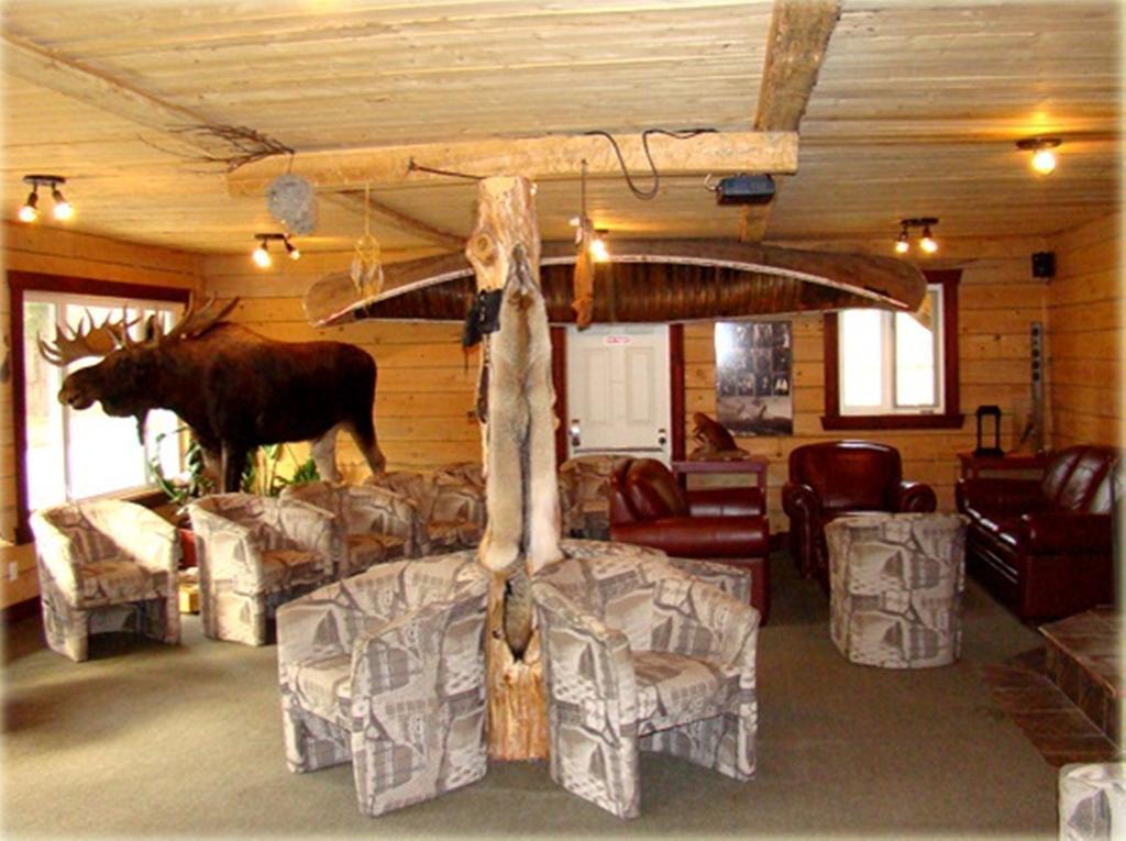 Inn L'auberge Refuge Du Trappeur Saint Mathieu Du Parc